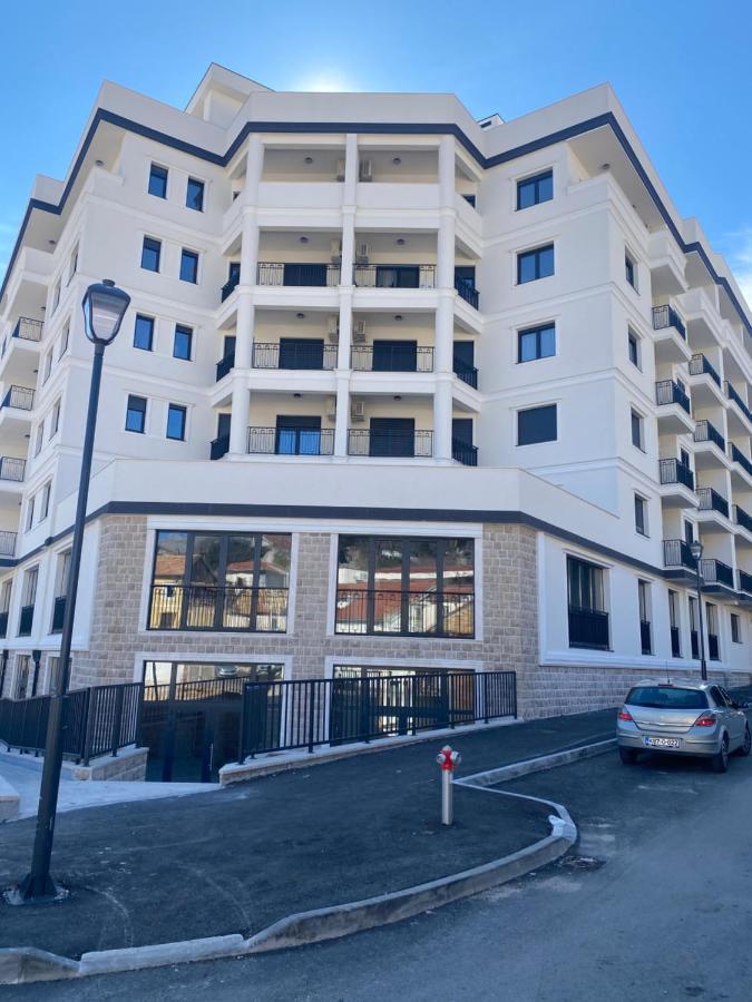Apartman Porto 特雷比涅 外观 照片